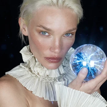 ComfyUI workflow template: Light Migration for Character Portrait